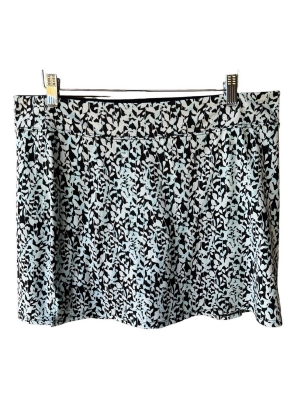 Tranquility Colorado Clothing Skirt Skort Black White Leaf Print Athletic Active